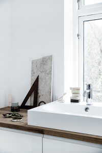 Basin Mixer - Medium