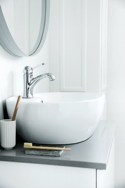 Basin Mixer with pop up waste